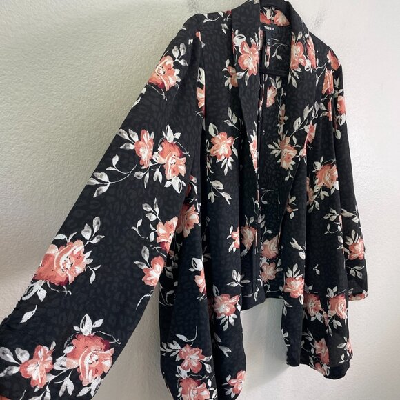 Torrid Womens Plus 3X Black Floral Knit Crepe Drape Blazer Open Jacket - Picture 9 of 12